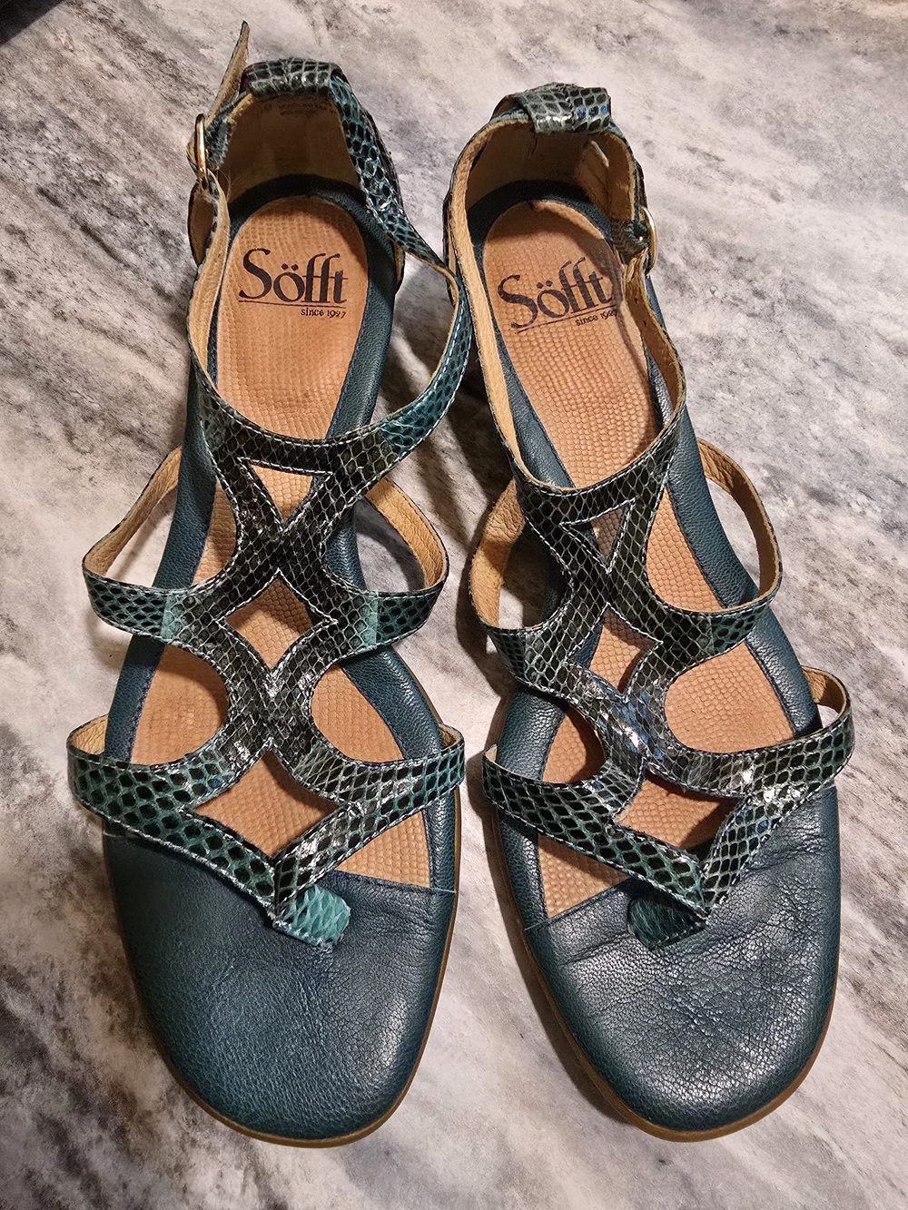 Söfft Teal Leather Faux Snake-Print Strappy Sandals 7.5
